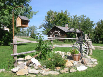 Lucasia Ranch, Alberta - cozy cabin